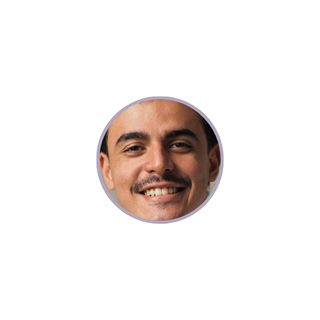 <em>Carlos T.</em>
